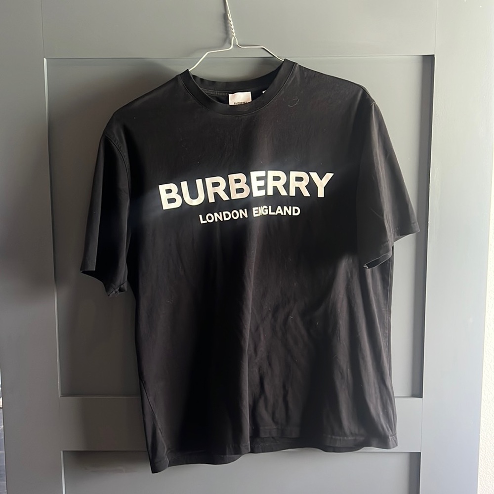 Men’s Burberry authentic tshirt